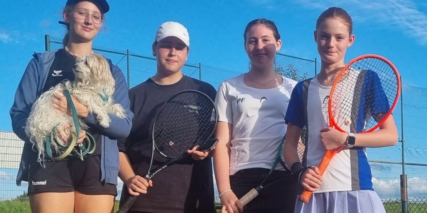 V. l. n. r.: Sophie Thielen, Sarah Lorenz, Paula Fery, Mayla Raffaele